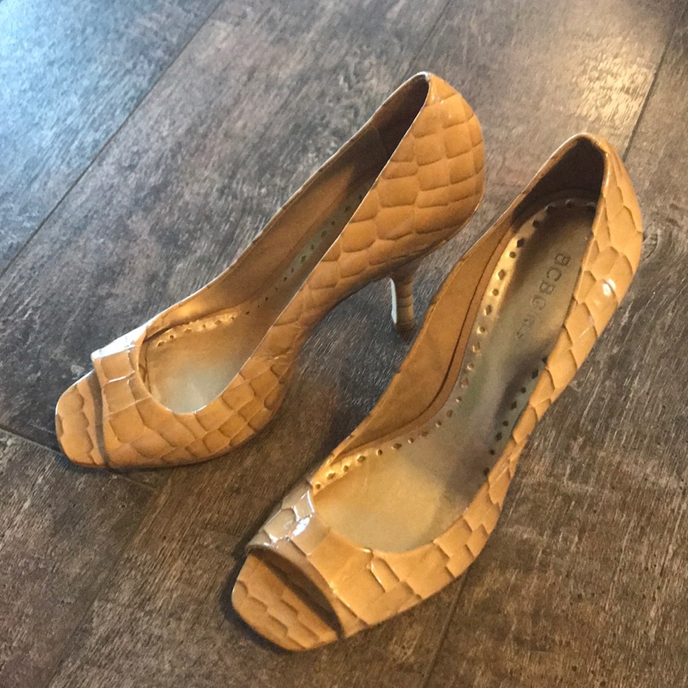 BCBGirls Peep Toe Pumps - Size 10 - Picture 2 of 5